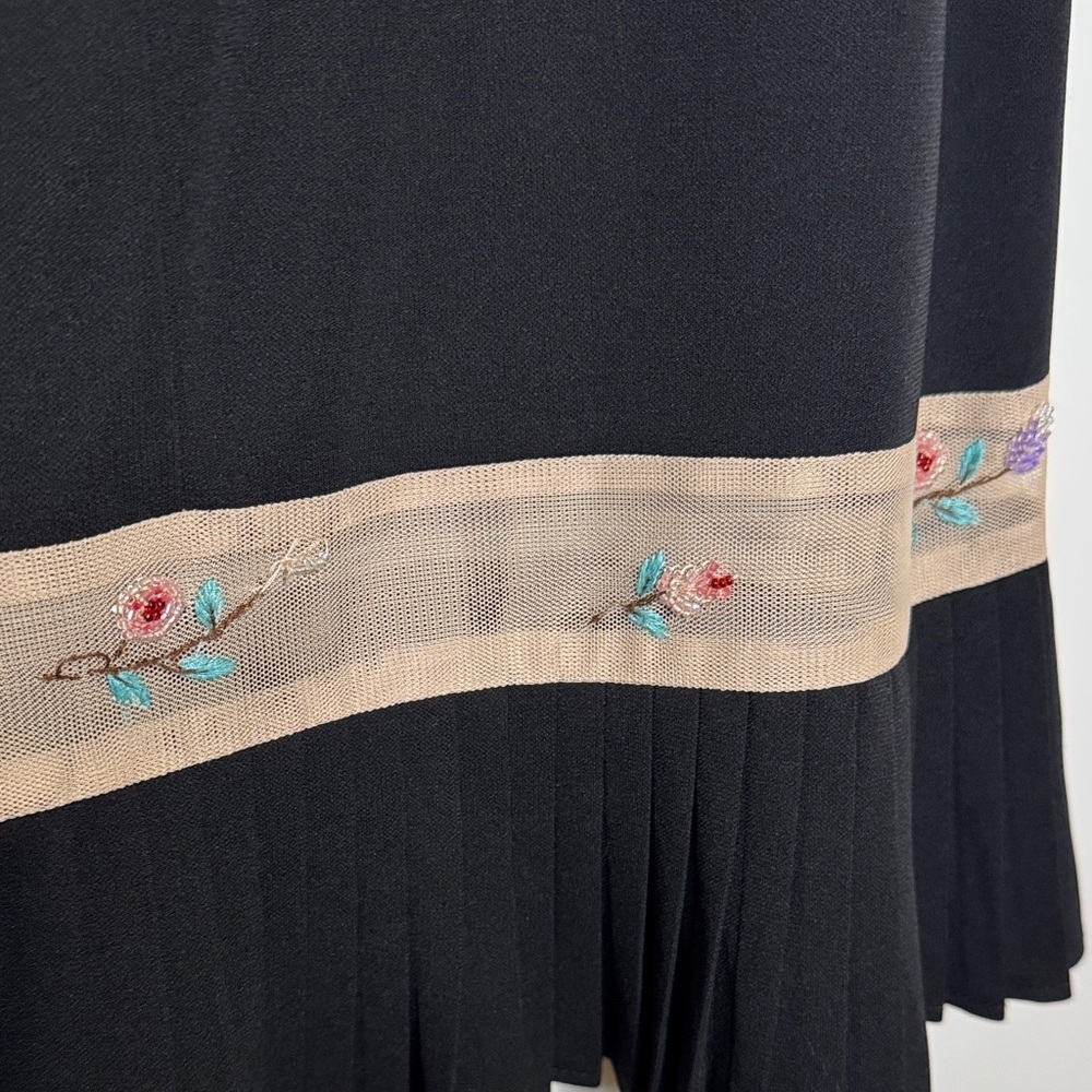BCBG Y2K Black Skirt with Embroidered Hem - Picture 8 of 11